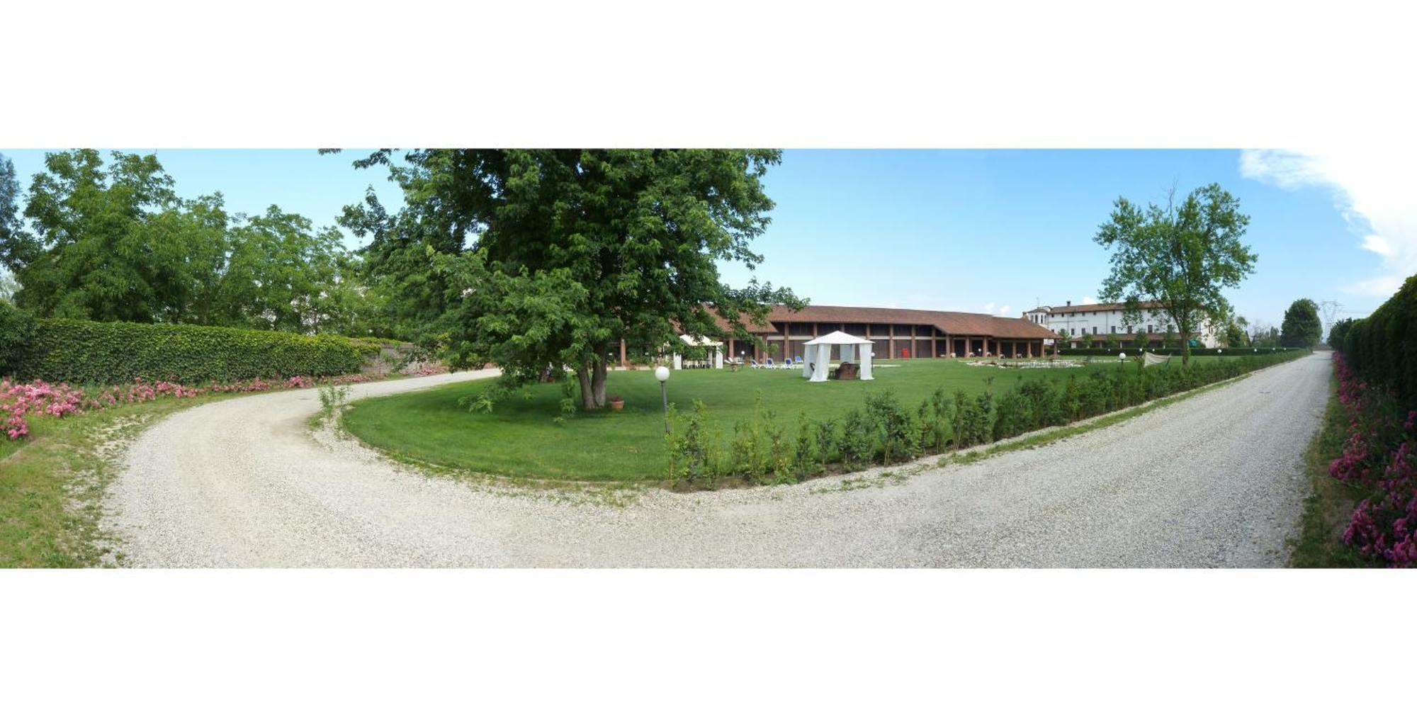 Albergo Cosmera Savigliano Zewnętrze zdjęcie