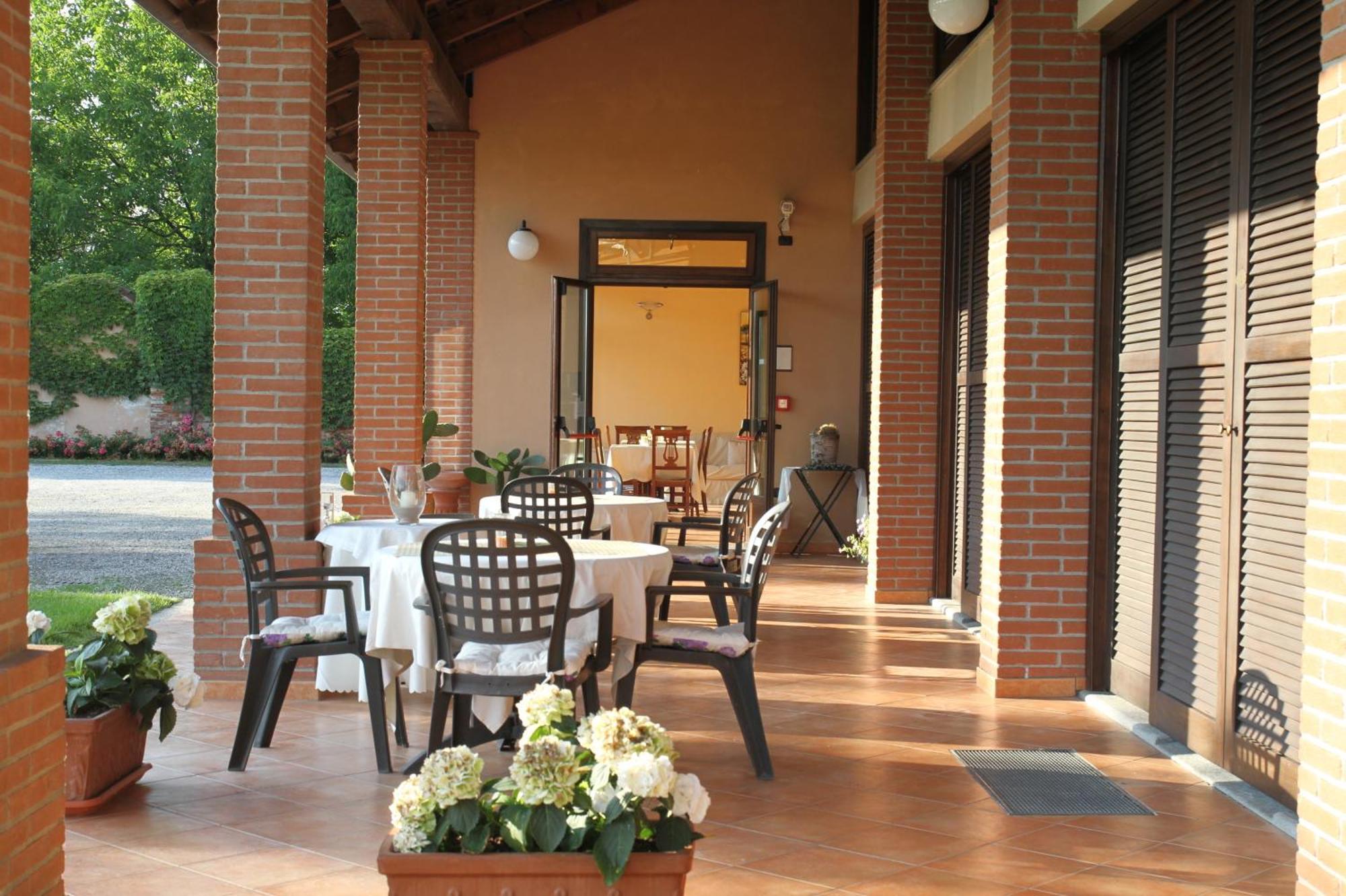 Albergo Cosmera Savigliano Zewnętrze zdjęcie